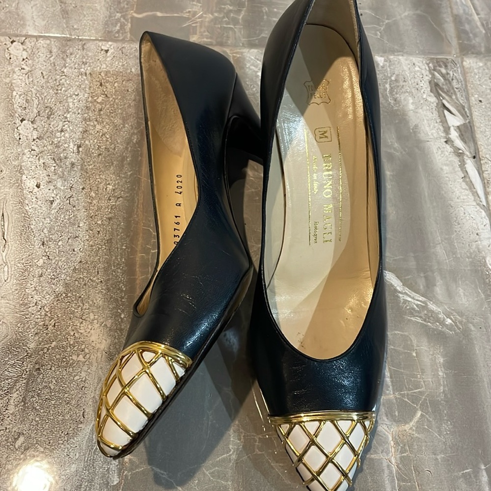 Bruno Magli pumps